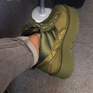 Rihanna fenty sneaker pumps