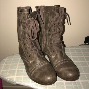 Women’s combat boots! Side zip!