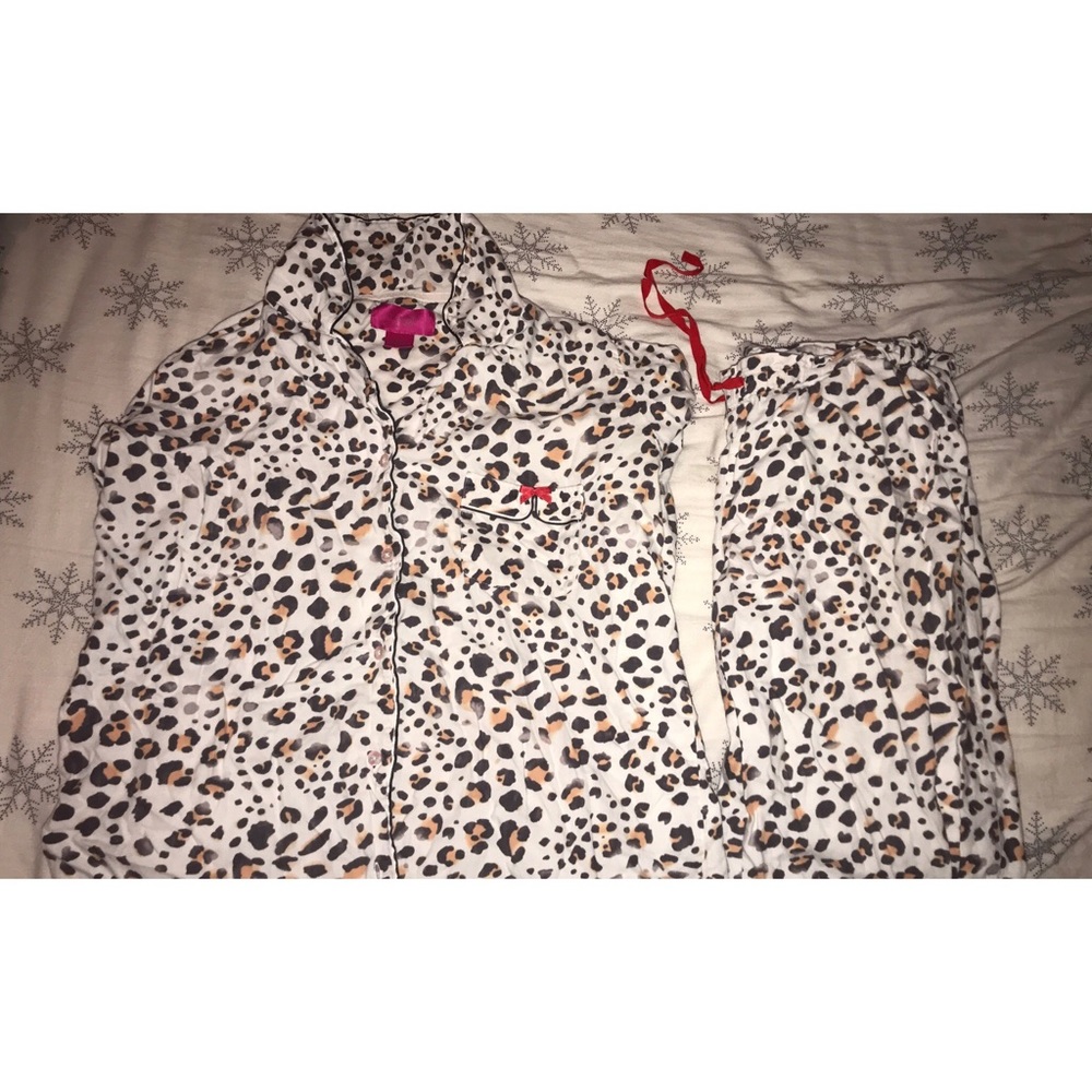 Victoria’s Secret cheetah pajama set