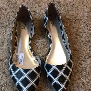 Black and white flats