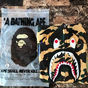 Bape shark hoodie yellow camo size L