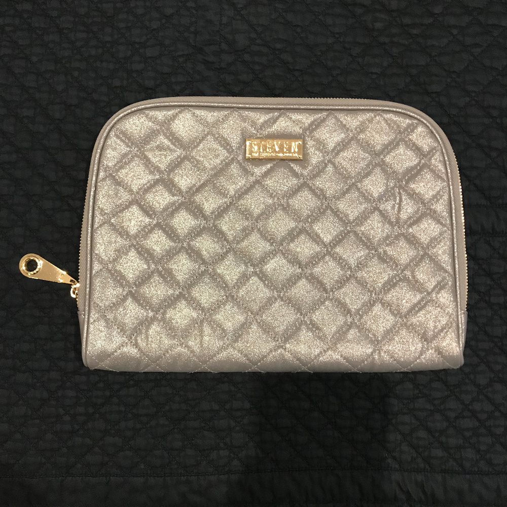 NWOT: Steven by Steve Madden Clutch