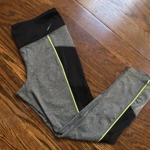 ‼️ LAST CHANCE‼️ Capri workout leggings