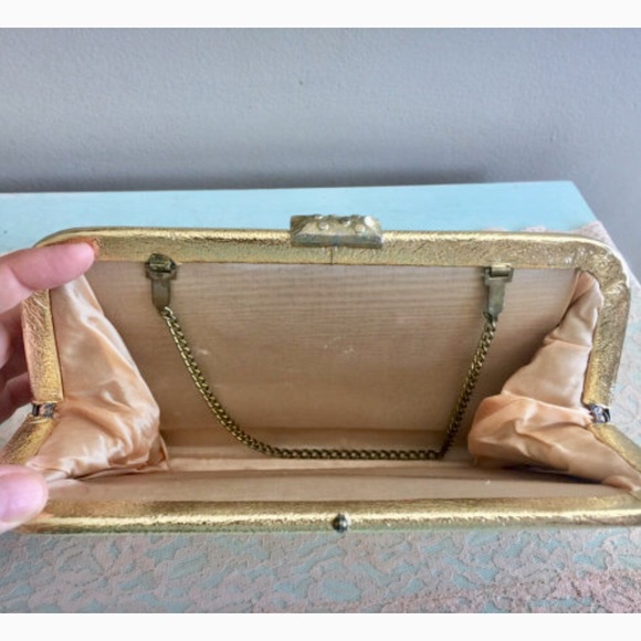 Vintage Gold Metallic Clutch Clutch 1960s - Picture 4 of 5