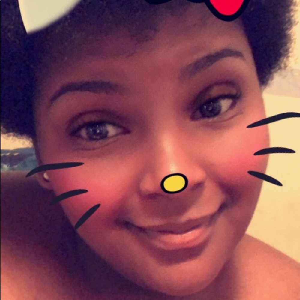 Meet your Posher, Christine