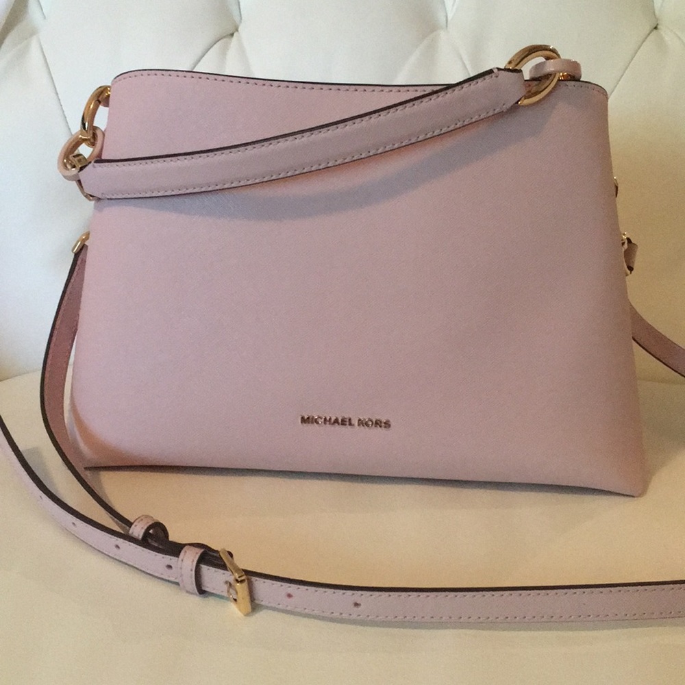 Price⬇️ $158➡️$138 Michael Kors Large Portia 👛