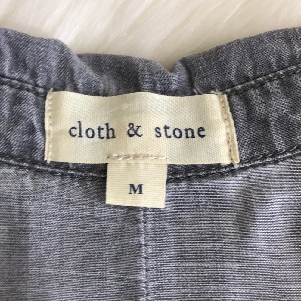 Cloth & Stone Grey Split Tail Chambray Button Down - Picture 5 of 8