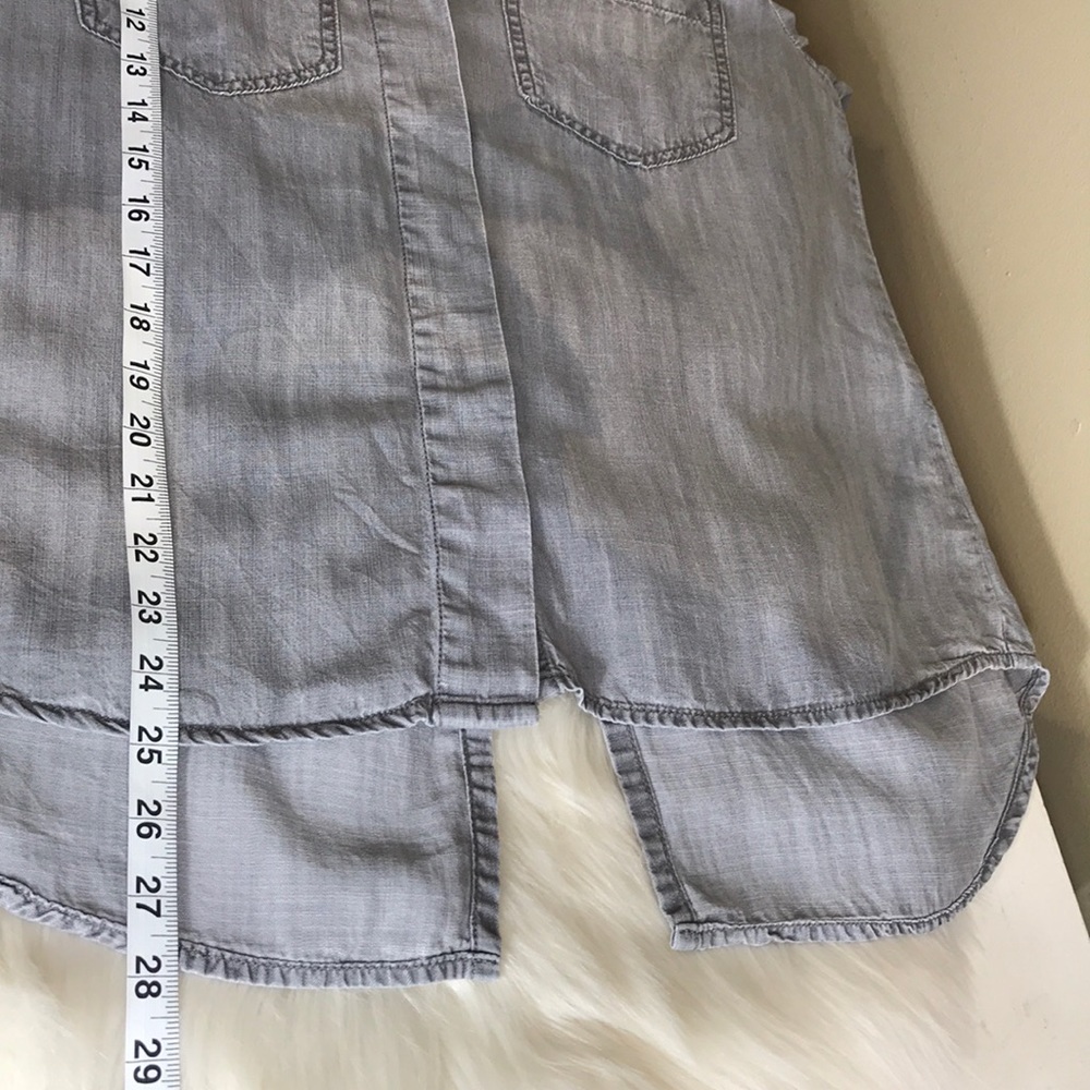 Cloth & Stone Grey Split Tail Chambray Button Down - Picture 8 of 8
