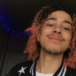 Meet your Posher, Devin