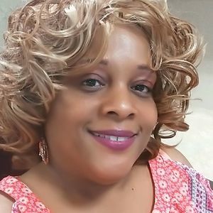 Meet your Posher, Valerie