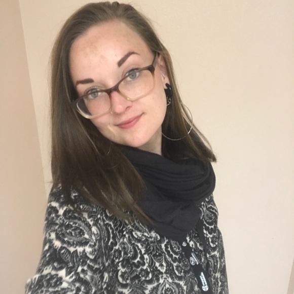 Meet your Posher, J. lee - Picture 1 of 1