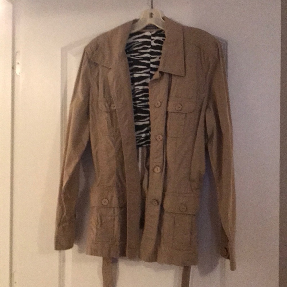 Light weight jacket