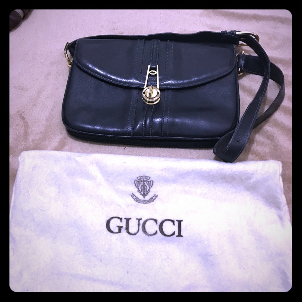 Vintage Gucci clutch