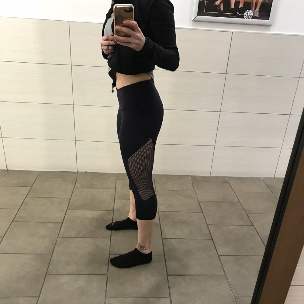 Lululemon reveal crop