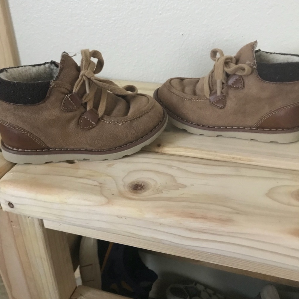 Toddler boys size 7 shoes