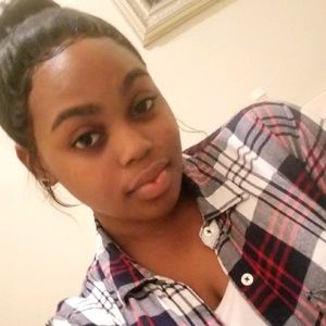 Meet your Posher, Laquanda