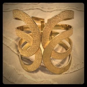 Jewelmint Gold Cuff