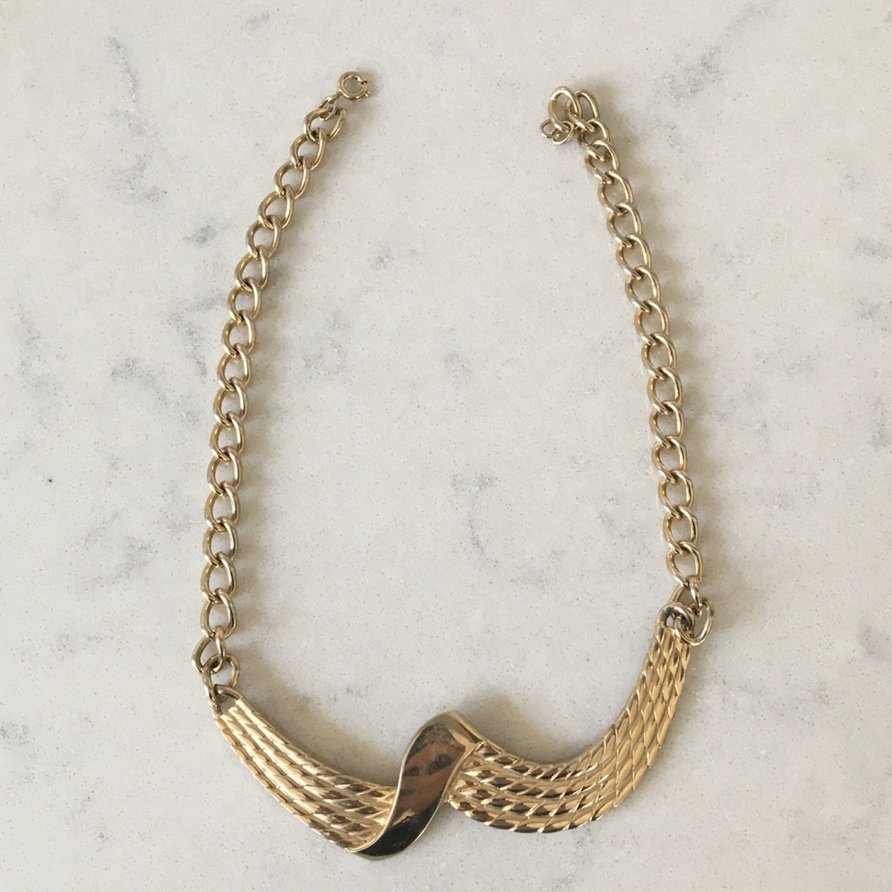 VINTAGE Gold Plated Wave Necklace