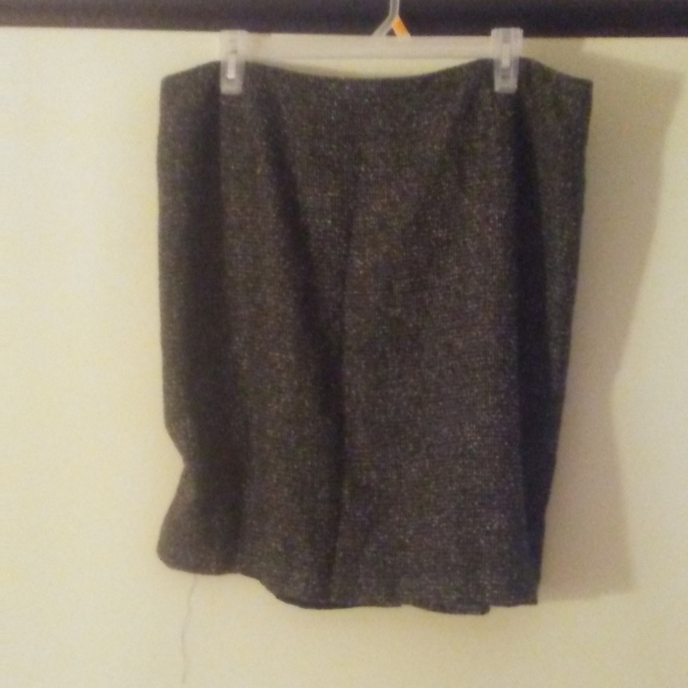 Charcoal Knee length size 14 skirt RLS1058
