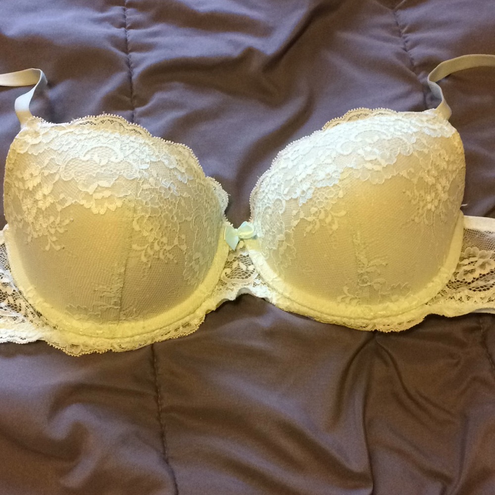 Light mint green bra