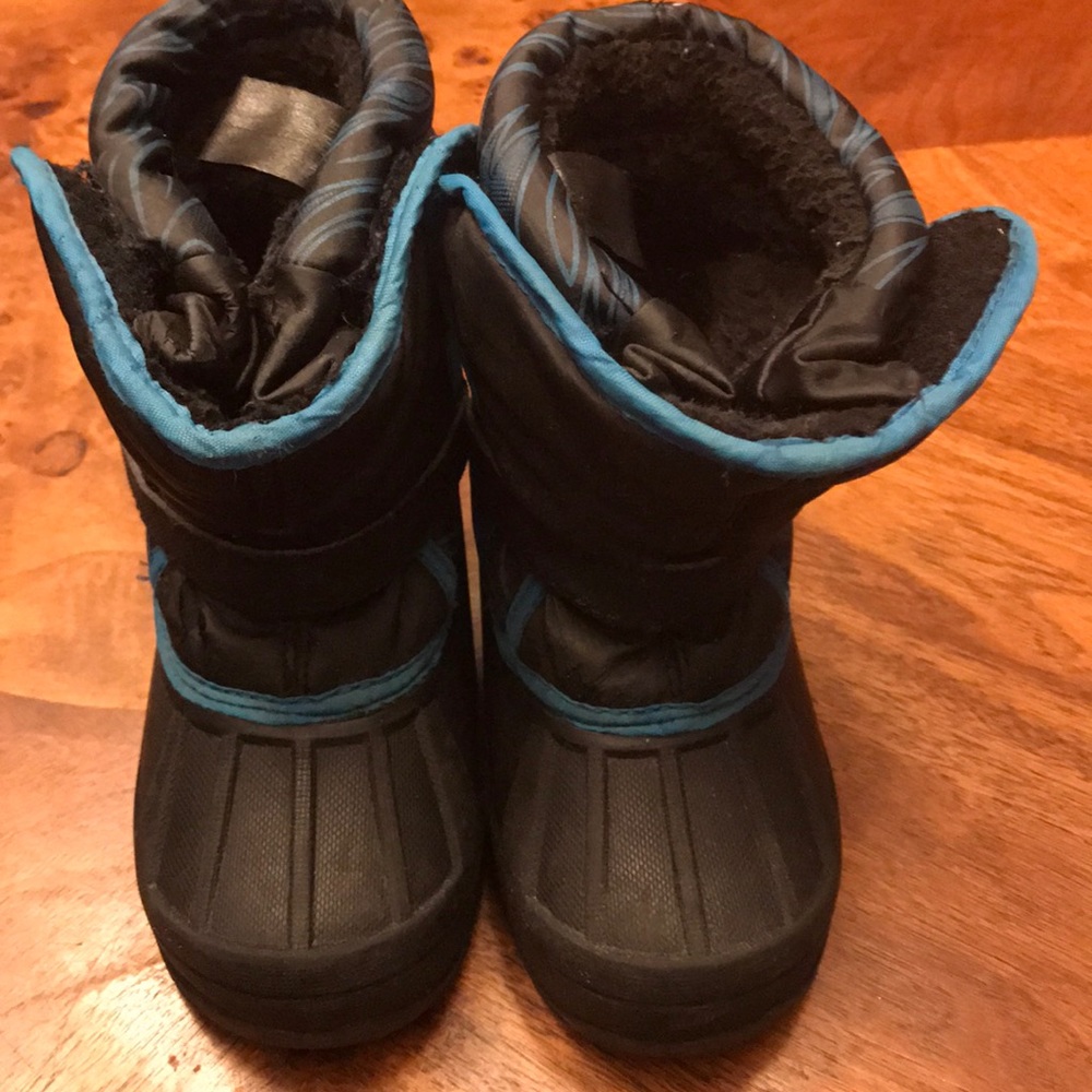 Size 10 toddler boy's winter boots