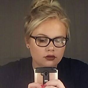 Meet your Posher, Michaela