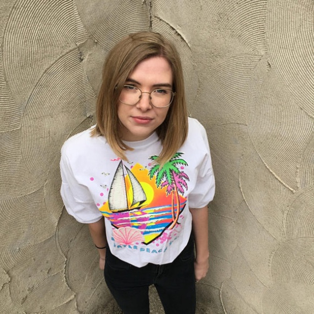 Vintage 1980 Myrtle Beach Sunset Retro Graphic Top