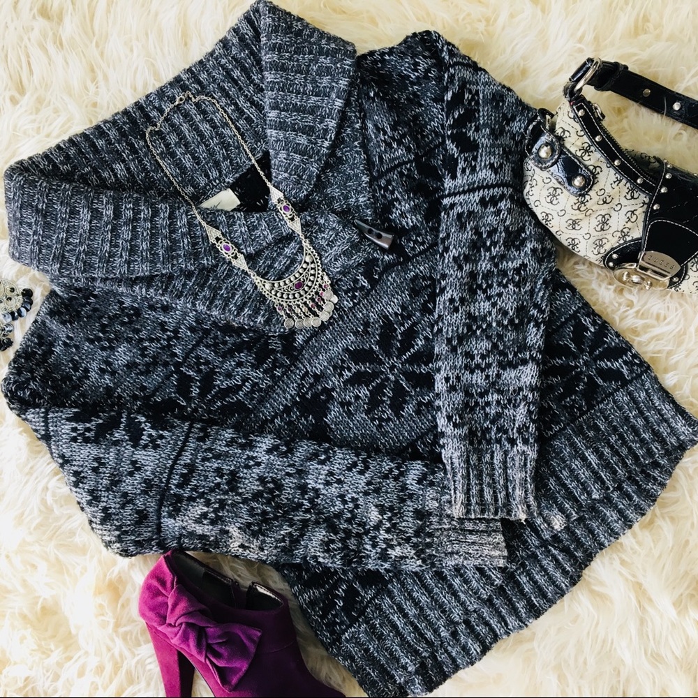 ❄️ Gray Snowflake & Elk Sweater 🦌