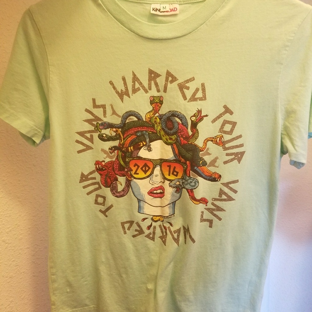 Vans graphic tee B2G1 FREE