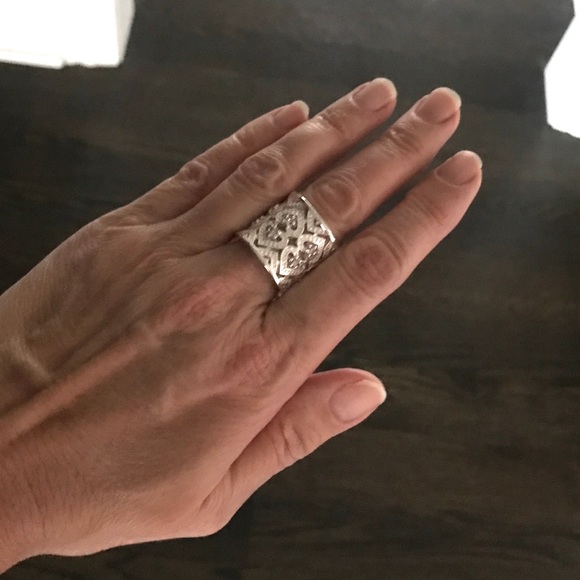 NWOT Silver Baroque Heart Statement Band Ring Cuff - Picture 4 of 4