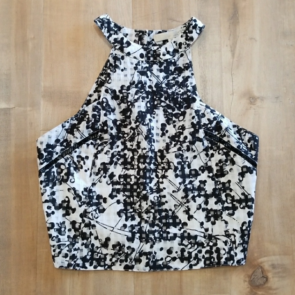 Black and white crop top