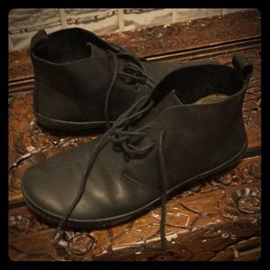 Men's Vivobarefoot black leather shoe