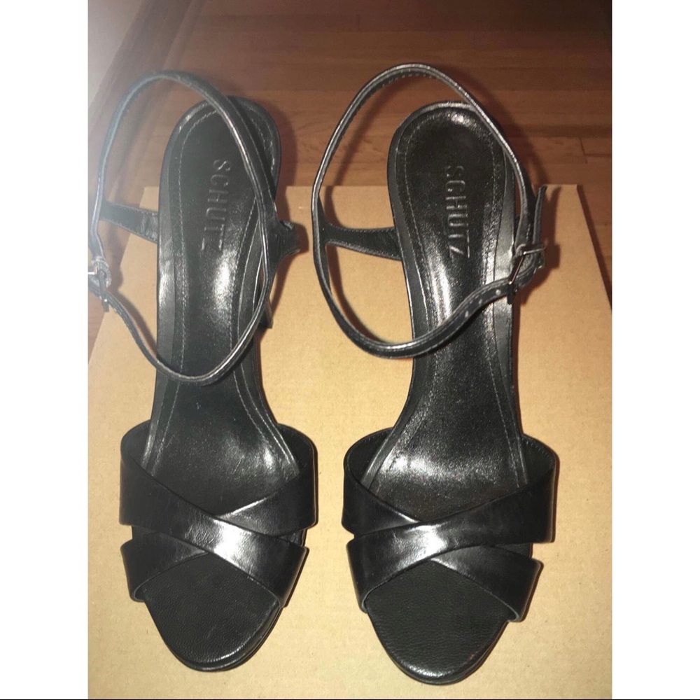 Schutz Black leather heels size 8.5