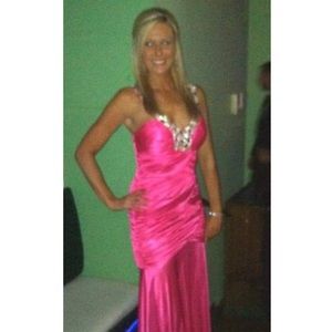 Formal/Evening gown dress.