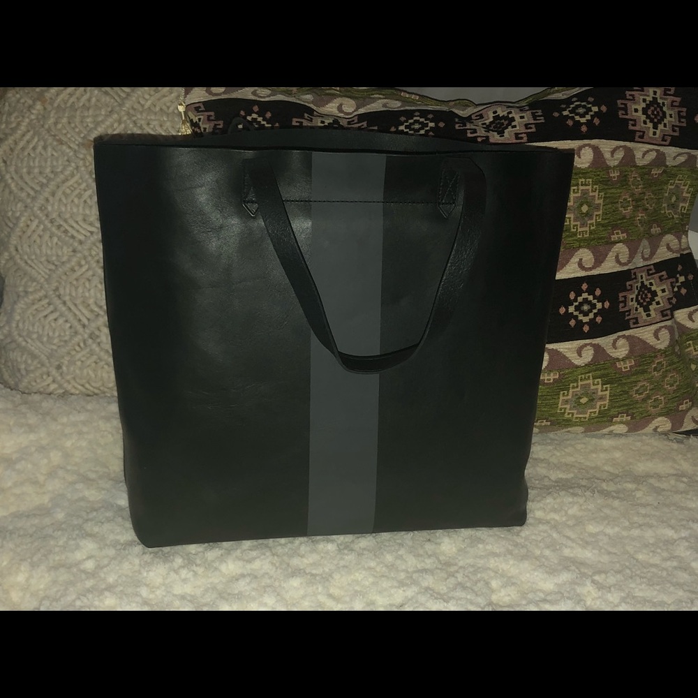 NWT Madewell classic black leather transport tote - Picture 3 of 3