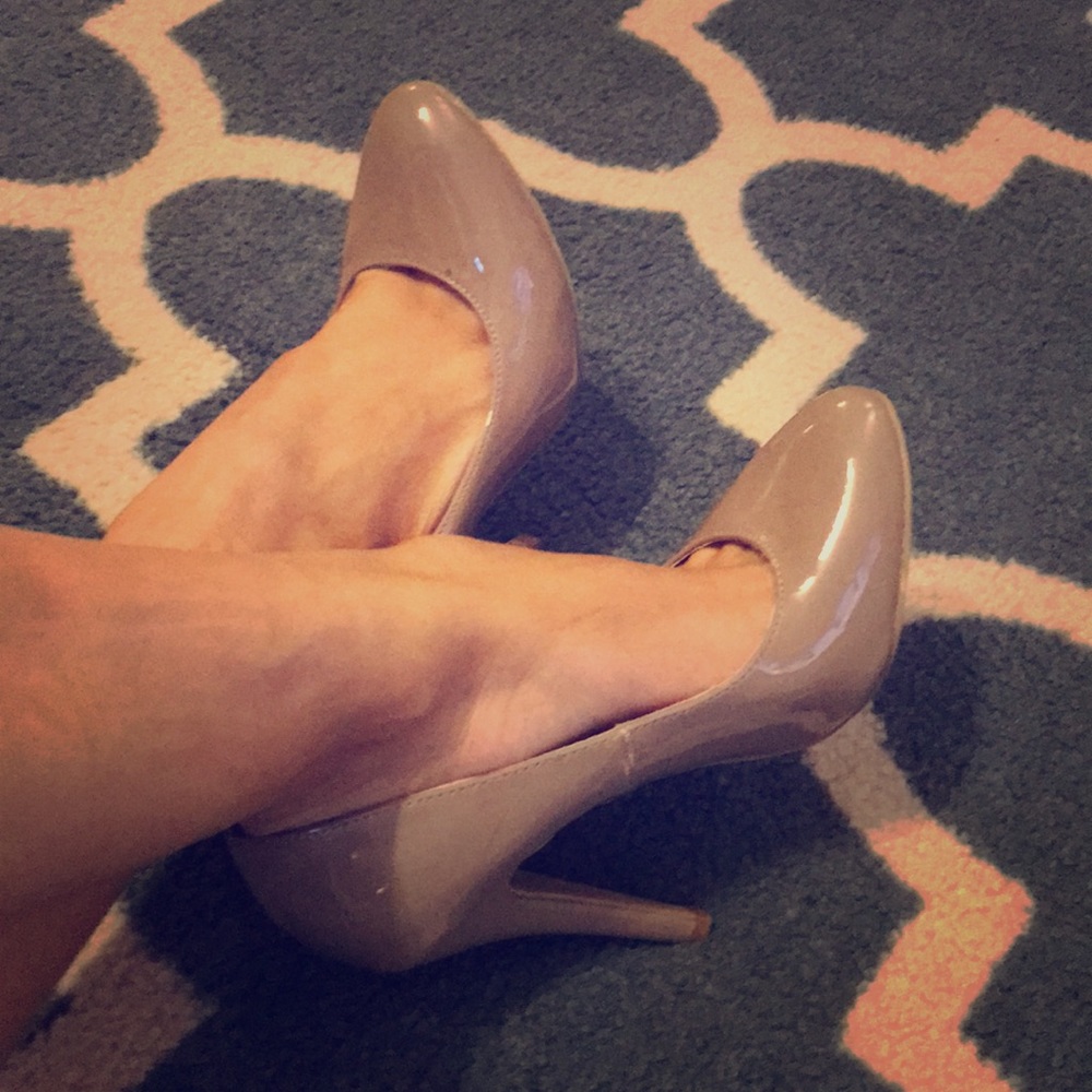 Steve Madden CLASSY PUMPS!