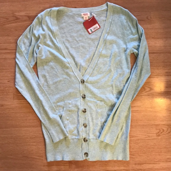 New with tags mossimo boyfriend cardigan medium NWT New with tags mossimo boyfriend cardigan medium NWT