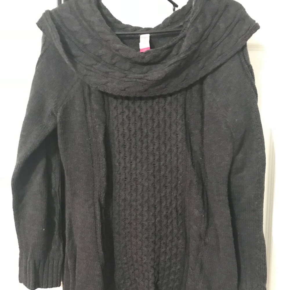 Sweater - Picture 2 of 2