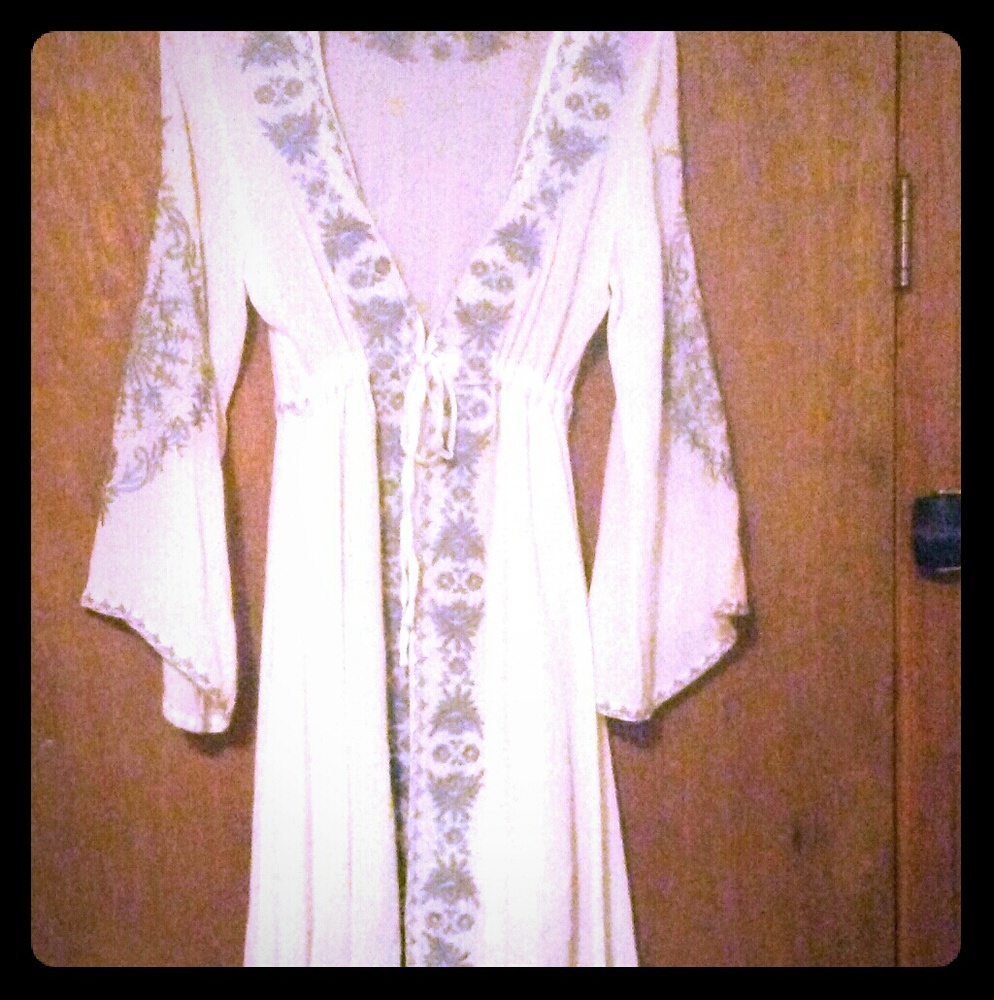 Yuriceli Co. Boho embroidered hi-lo dress