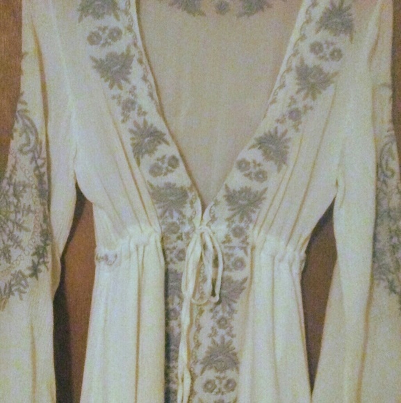 Yuriceli Co. Boho embroidered hi-lo dress - Picture 2 of 6