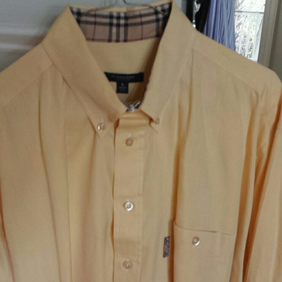 Burberry Men's silky soft button down shirt - Picture 3 of 5