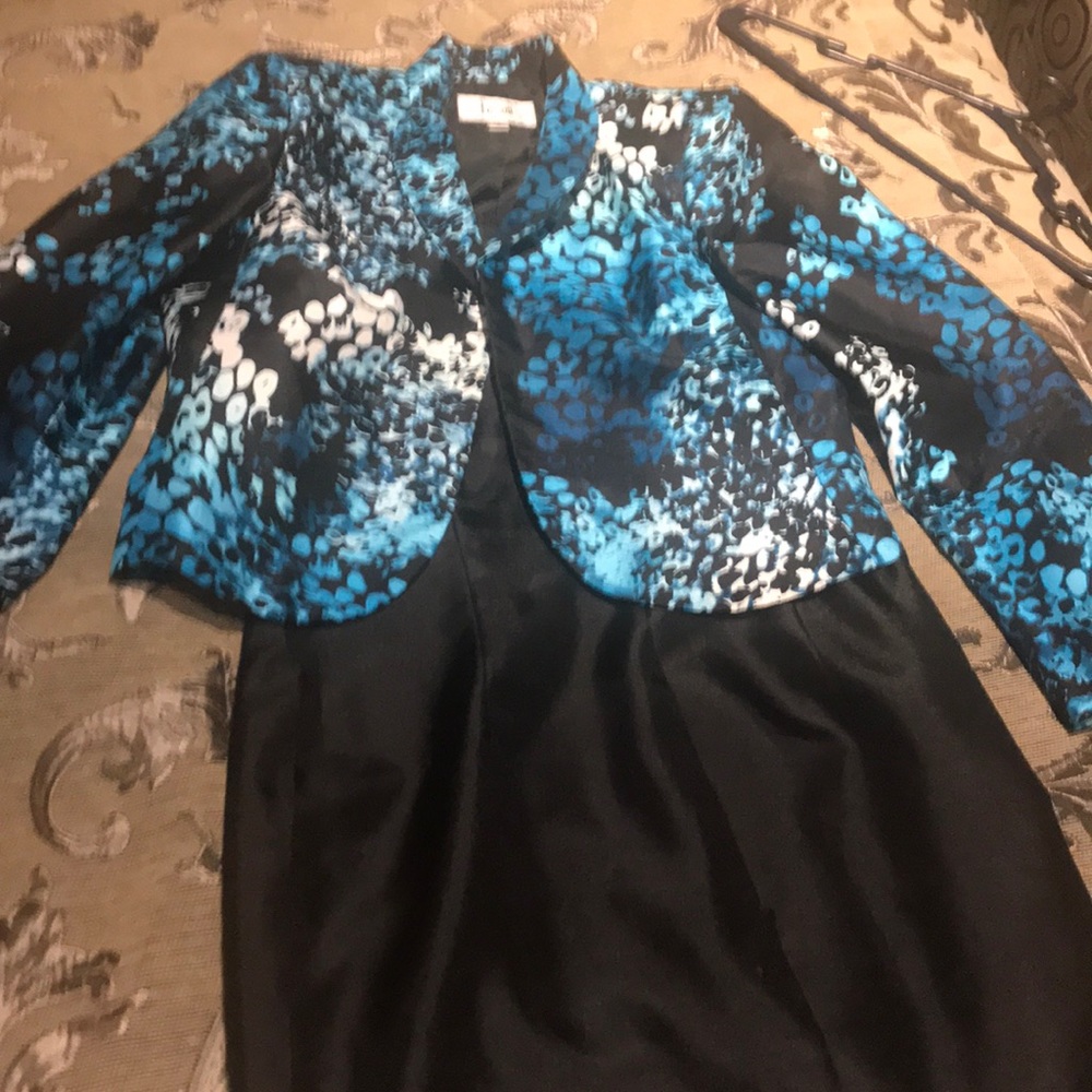 Le Suit 2 piece Dress/Jacket suit Blue