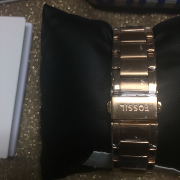 Fossil Womens Rose Gold Analog Quartz Watch BQ1436 main image 5