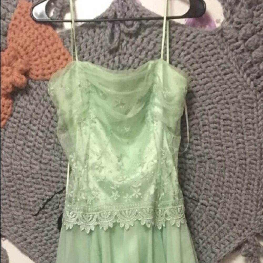 Green handkerchief dress. Prom/homecoming