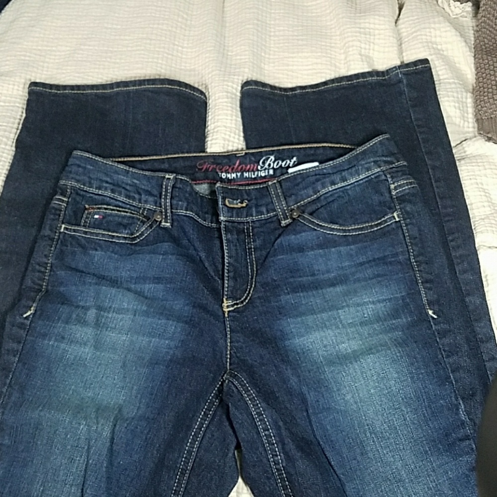 Tommy Hilfiger boot cut jeans Size 6 r