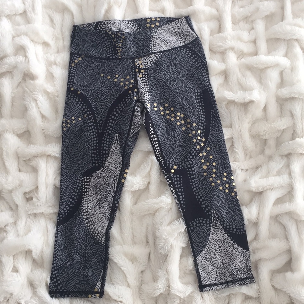 Fabletics cropped leggings