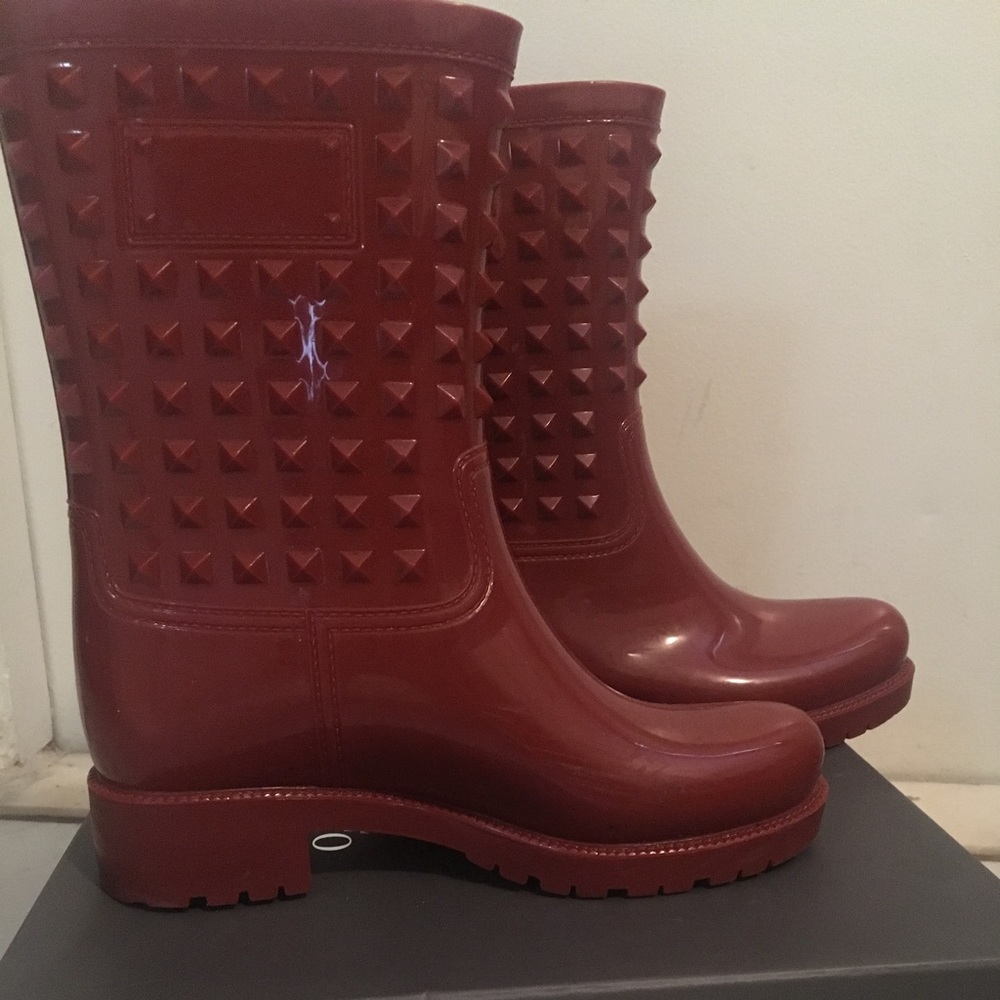 Vince Camuto rain boots