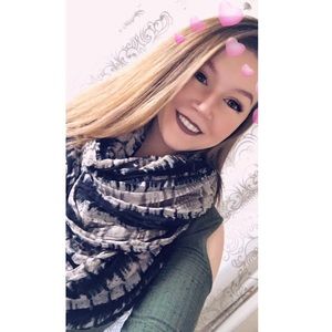 Meet your Posher, Mackenzie