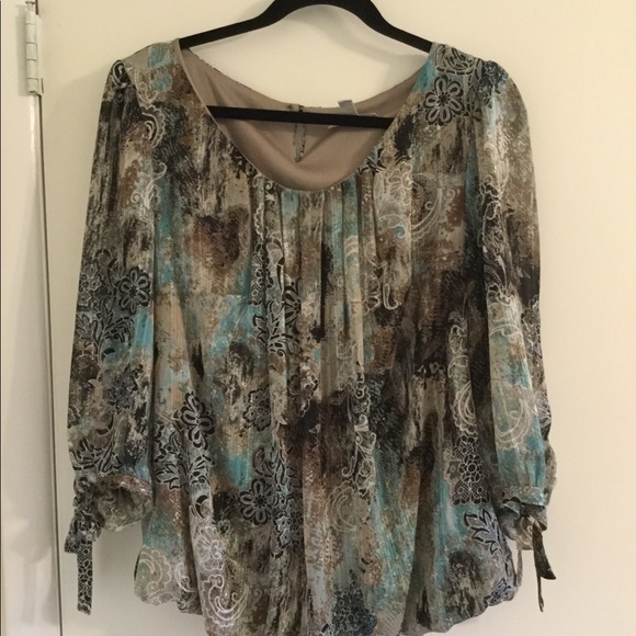 Dress Barn Dresses & Skirts - Dress Barn 1x Adorable top.