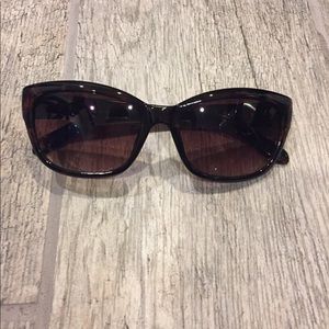 Jennifer Lopez sunglasses EUC